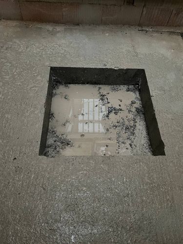 Kernbohrung in der Nähe für Sanitär- und Elektroinstallationen